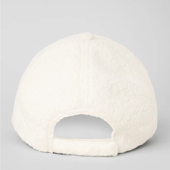 Alo Micro Sherpa Off-Duty Cap - Picture 3 of 9